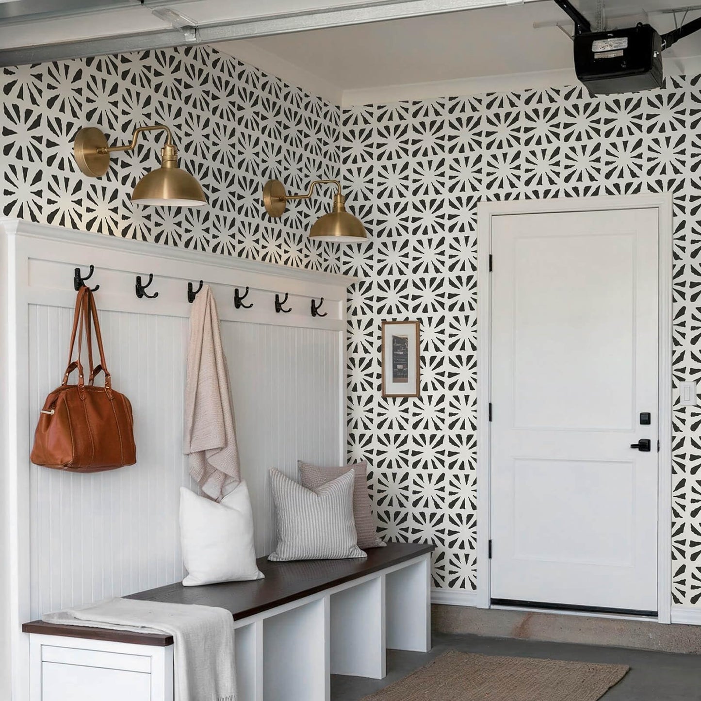Fiula Boho Peel and Stick Wallpaper Vintage Wallpaper Geometric Wall Paper 393"×17.3" Black and Beige Retro Contact Paper Renter Friendly Self-Adhesive Waterproof Removable Bathroom Bedroom Vinyl