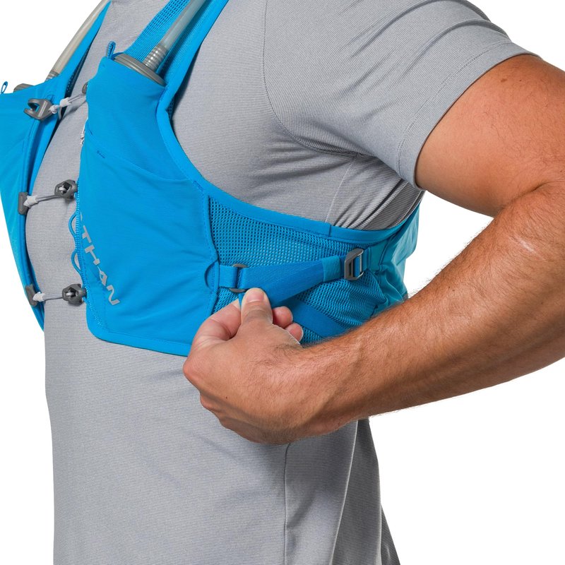 Nathan Unisex Hydration Vest - Lightweight, Quick-Fit Size Adjustment, Details, Includes Two 14oz Hydrapak Flasks, 4L Storage, Six Pockets for Running Essentials,Pinnacle Breeze, Electric Blue, L-XL