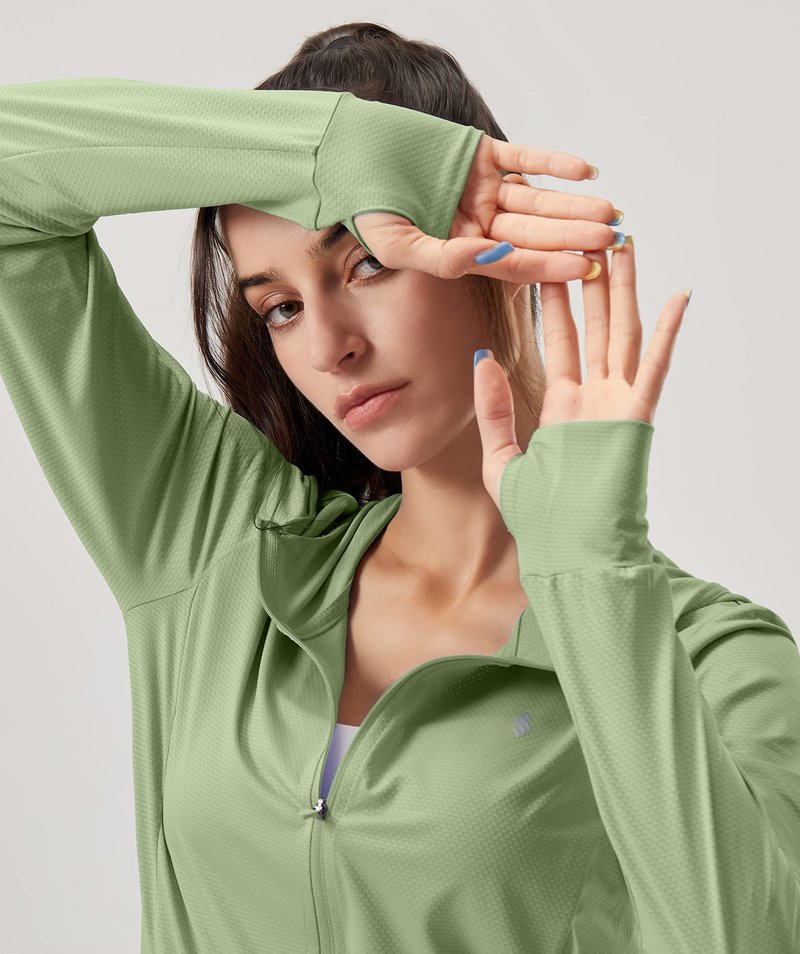 Soothfeel Women's UPF 50+ Sun Protection Hoodie Jacket Lightweight Long Sleeve Sun Shirt for Women with Pocket Hiking Outdoor Olive XS