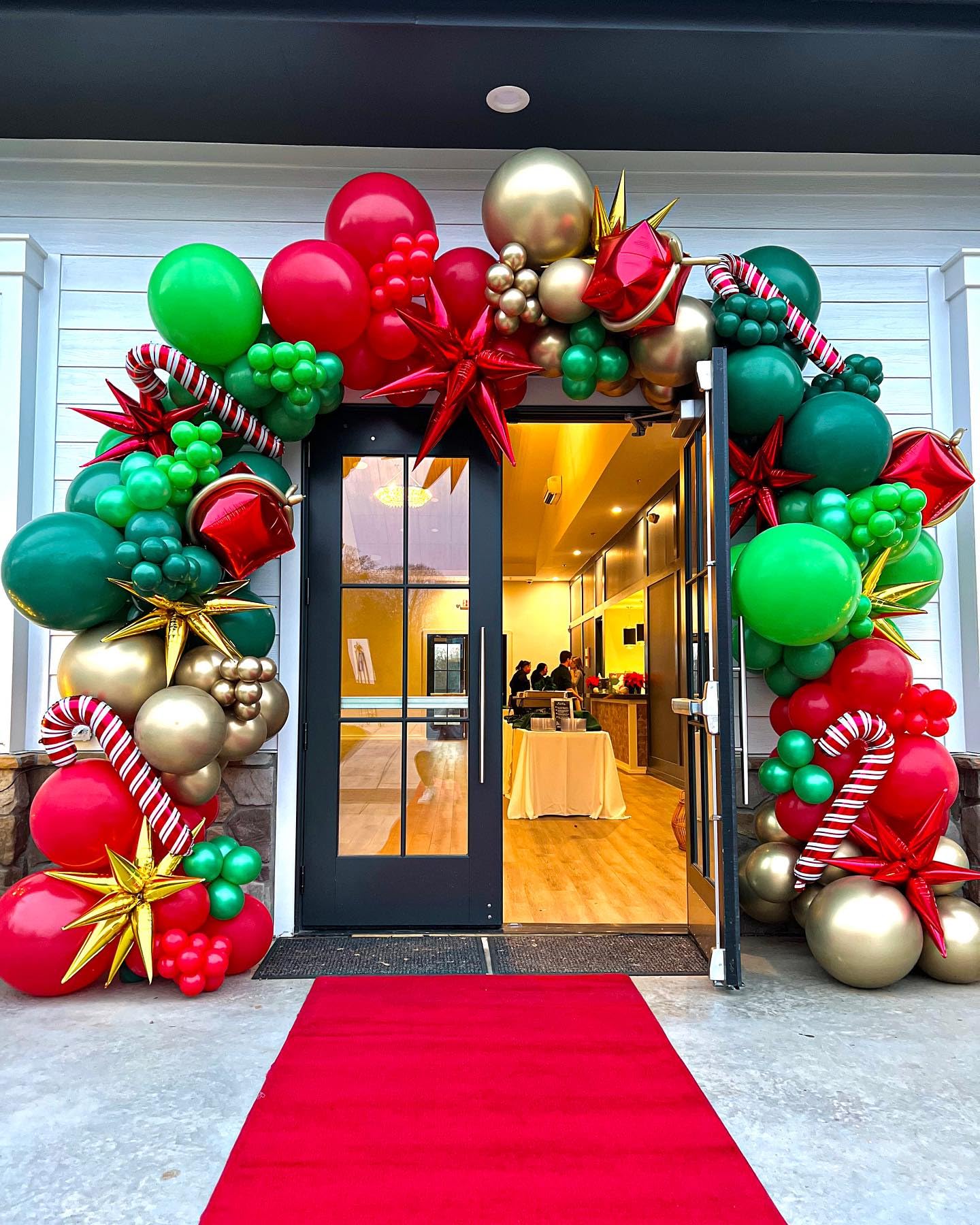 Christmas Balloons, 50pcs 12 inch Red Green Gold Latex Balloons for Christmas Party Decorations