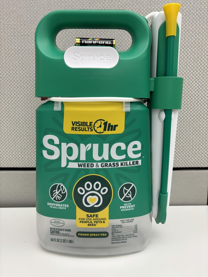 Spruce Weed Killer Spray - Snap & Spray Weed & Grass Killer₂ Powered Starter Kit - Reusable Sprayer with Wand for Spot-Treating Driveways, Gardens & More (64 Oz Bottle)