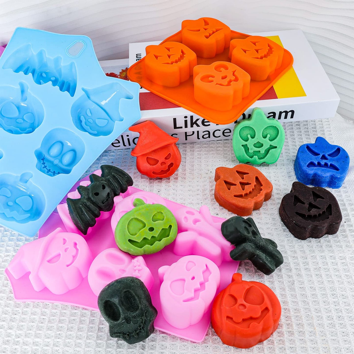 Pumpkin Silicone Mold Halloween Cake Mold 5 Piece Chocolate Molds With Ghost, Bat & Witch Hat Cookie Molds for Candy, Gummy, Jello, Ice Cube, Crayon Melt, Biscuits, Soap Baking