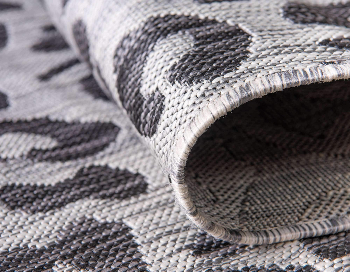 Unique Loom Outdoor Safari Collection Area Rug - Leopard (4' 1" x 6' 1" Rectangle, Light Gray/ Gray)