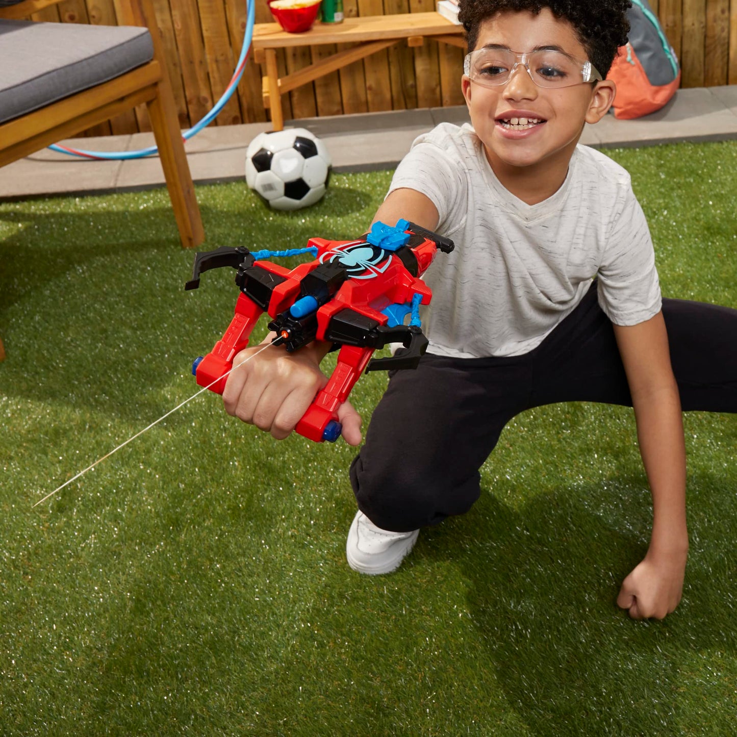 Marvel Spider-Man Spider Strike ‘N Splash Blaster, Super Hero Toys for Kids, Ages 5 and Up, Nerf Blaster for Kids, Water Blast Feature