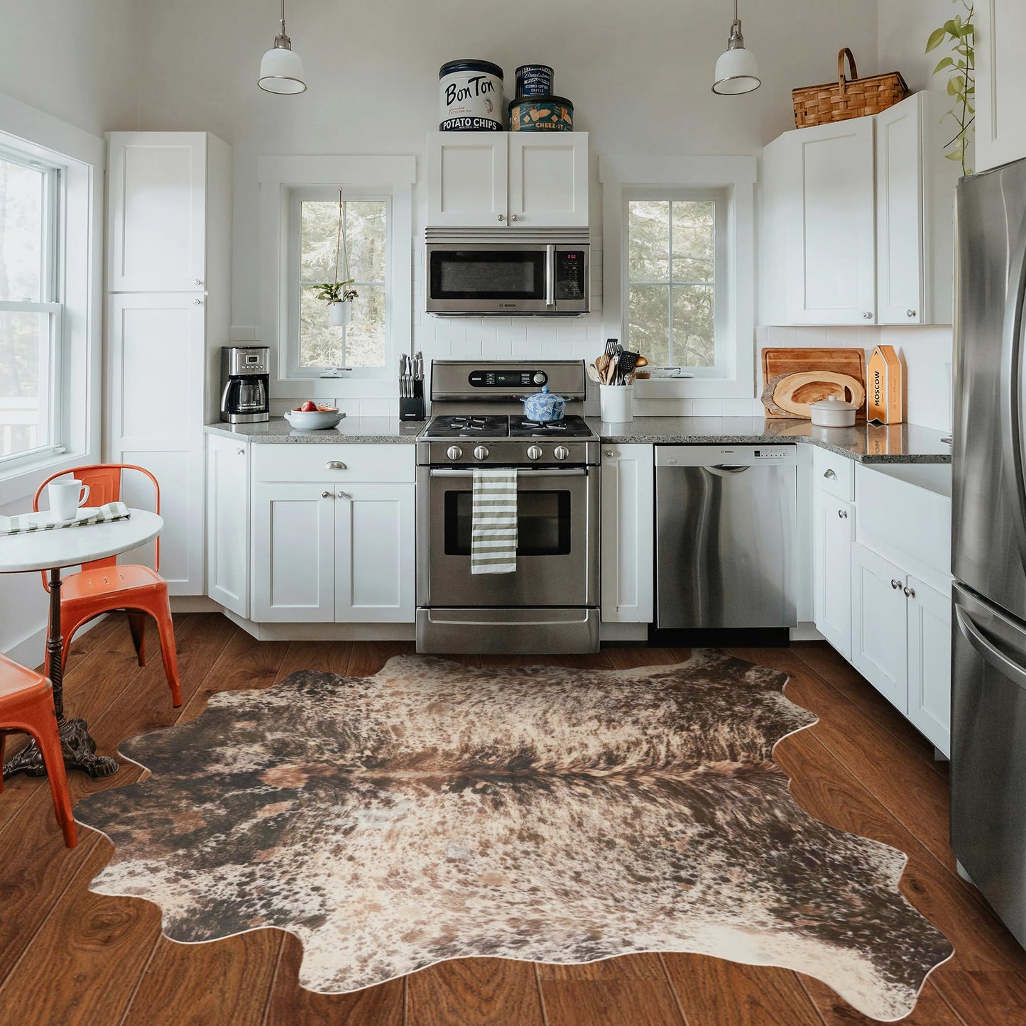 Guyekobe Brown Faux Cowhide Rug 4.6x5.2ft Washable Cowhide Rug No-Slip Animal Print Western Decor for Living Room Bedroom Kitchen Bathroom-No Fur