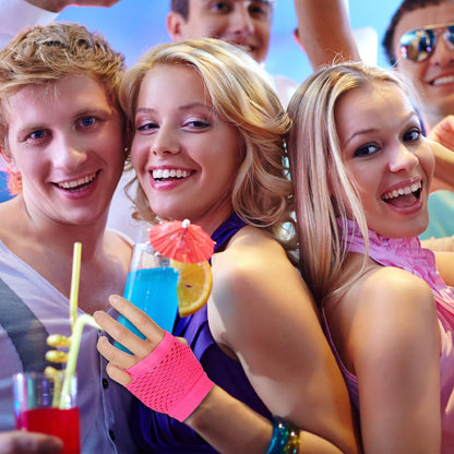 DIVINA VITAE 2 Pairs Pink Fingerless Fishnet Gloves Women 80s Short Stretch Mesh Gloves Retro Nylon Fish Net Fingerless Gloves for 80's Theme Party Halloween Cosplay Women Costume Accessories