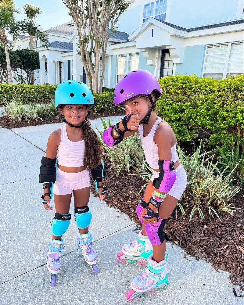 Kids Inline Skates for Girls and Boys -Purple Blades Roller for Kids Age 4 5 6 7- Adjustable All Light up Wheels Indoor Outdoor Sports Birthday Gift for Son and Grandson