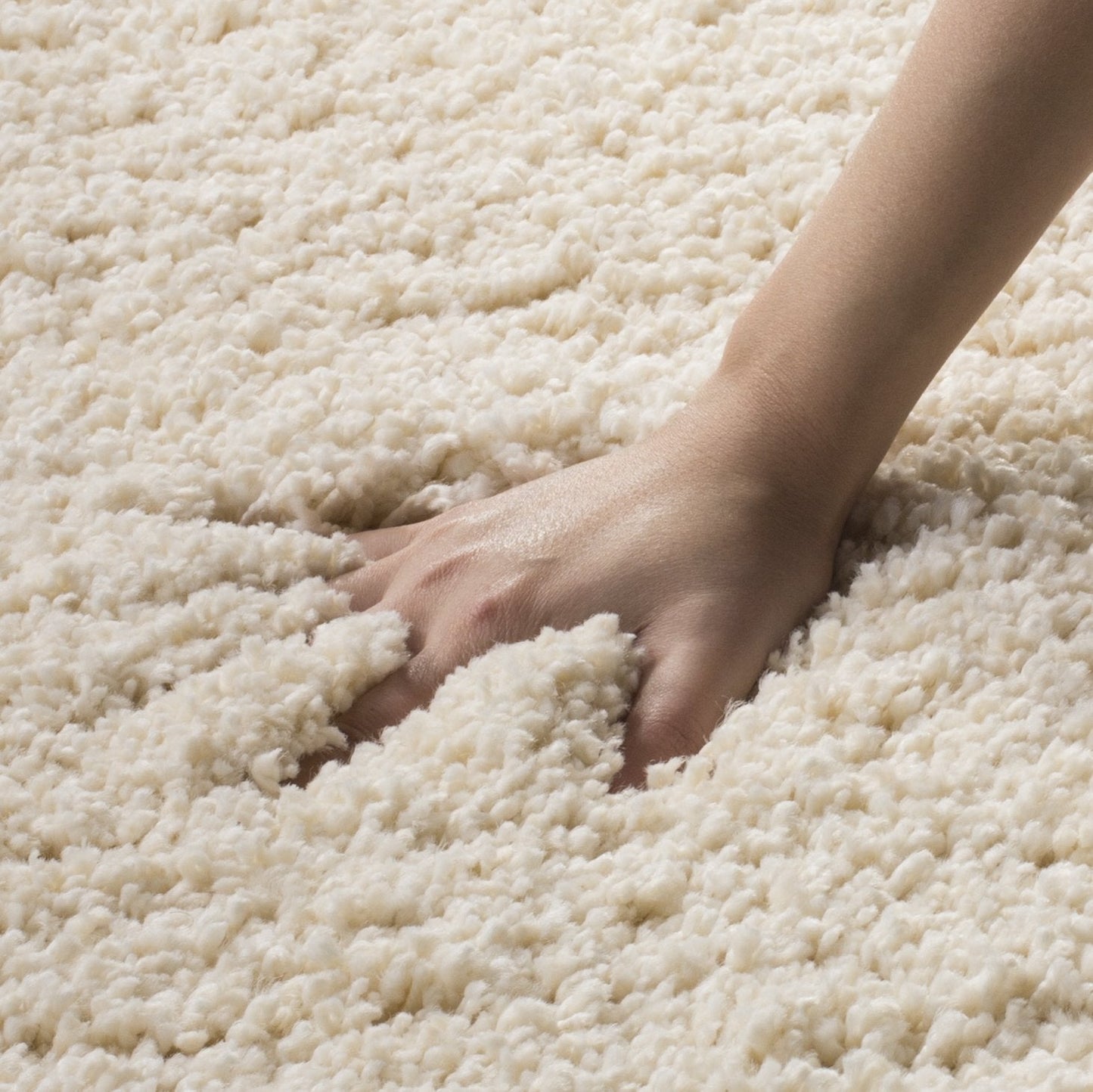 SAFAVIEH Area Rug 4x6 - California Shag Collection - Ivory, Non-Shedding & Easy to Clean, Ultra Plush Thick Pile, Ideal for Living Room, Bedroom, Dining Space (SG151-1212)
