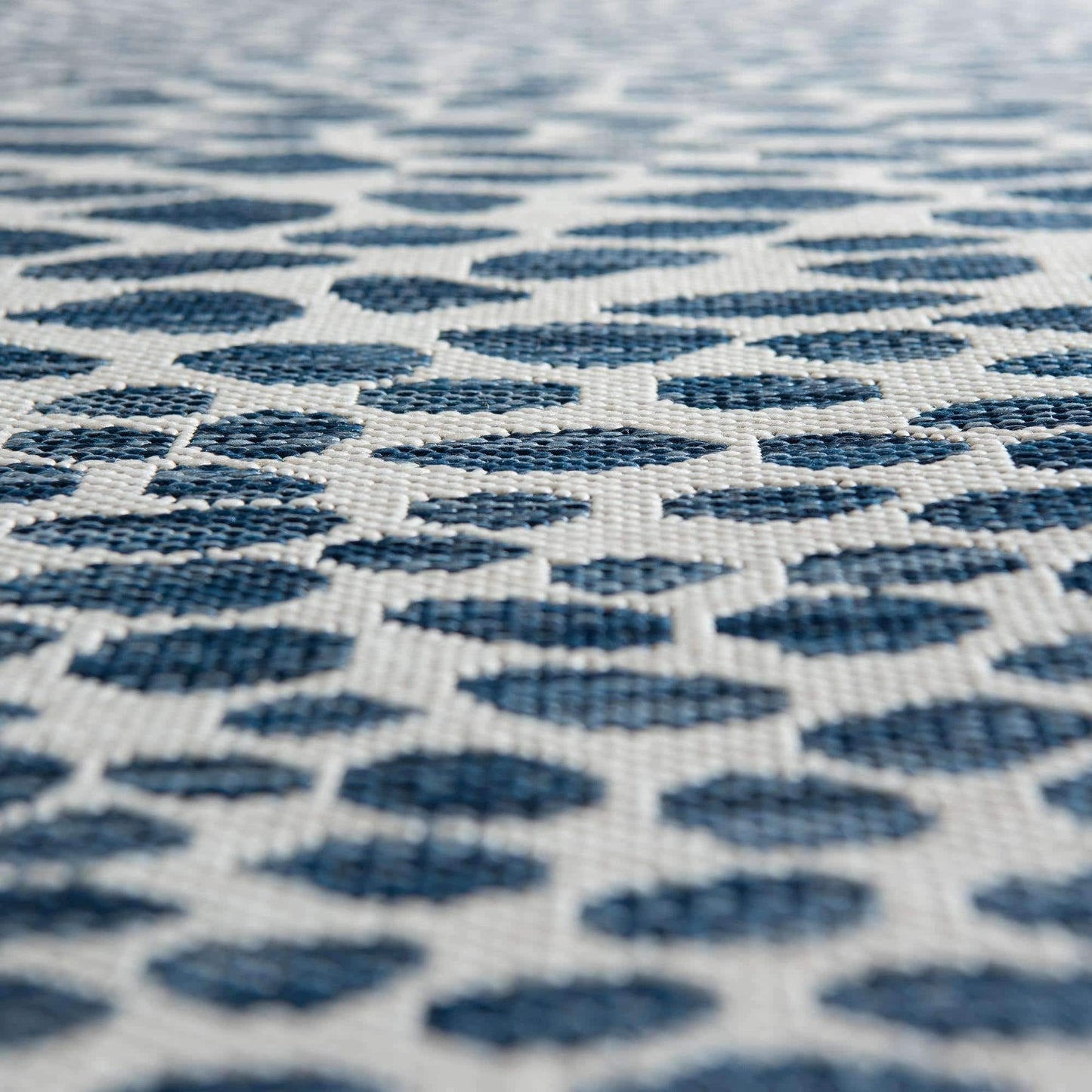 Unique Loom Outdoor Collection Area Rug - Cape Town (5' 3' x 8' Oval, Blue/ Olive)