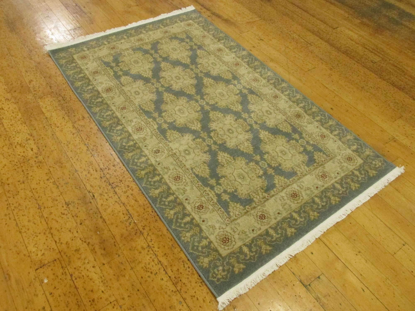 Unique Loom Edinburgh Collection Area Rug - Zinnia (3' 3" x 5' 3" Rectangle, Blue/ Beige)