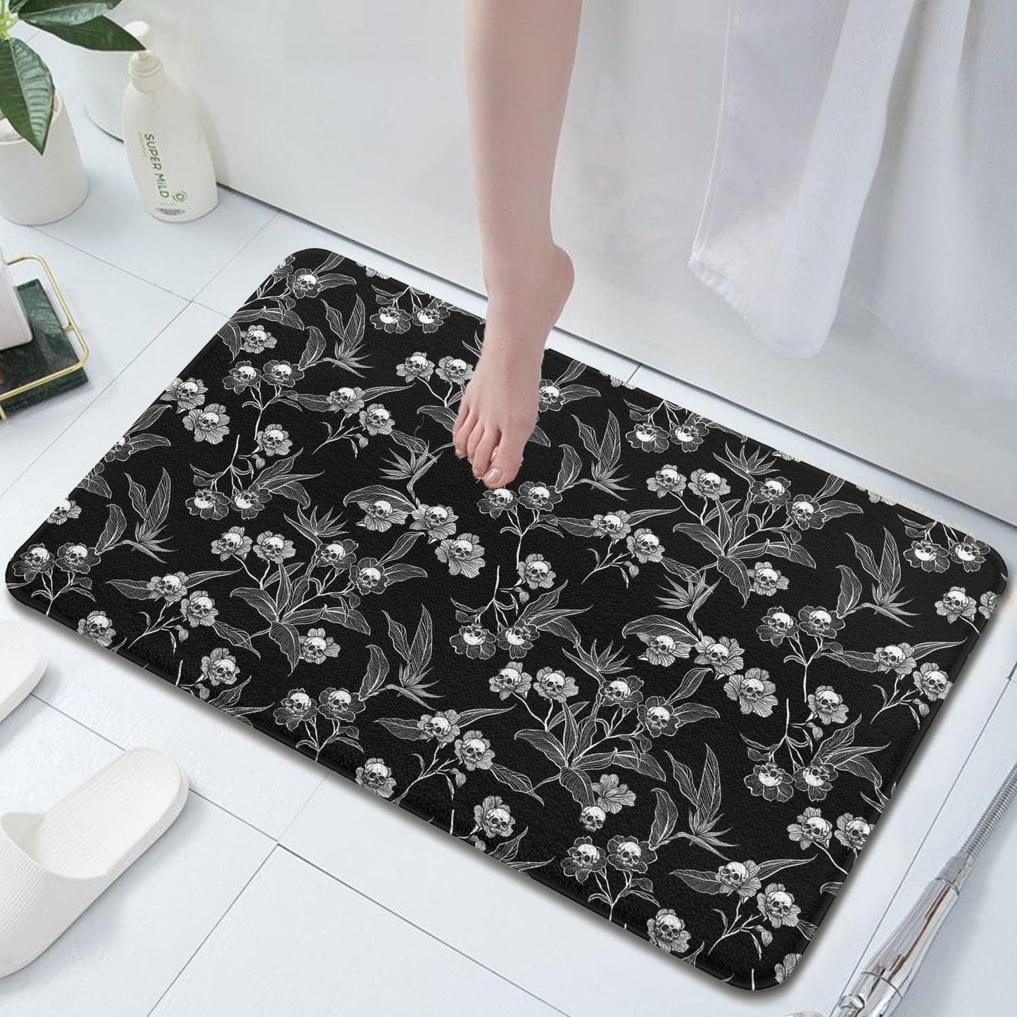 Twyt decor Skull Rose Goth Imitation Cashmere Bathroom Mat Rug- Rubber Non-Slip Super Absorbent Soft Thin Bathroom Rug for Tub Shower Sinks (17" W x 27" L)