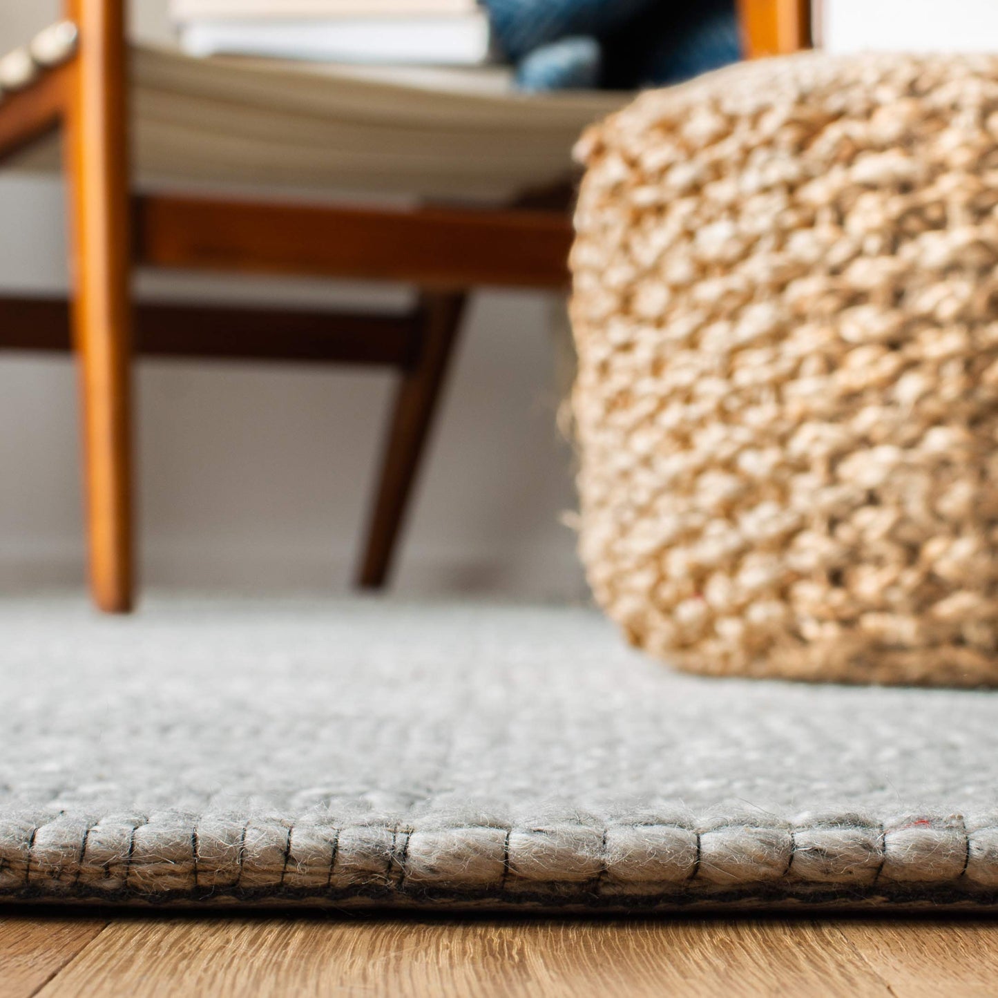 SAFAVIEH Marbella Collection Runner Rug - 2'3" x 8', Light Grey, Handmade Wool, Ideal for High Traffic Areas in Living Room, Bedroom (MRB393F)