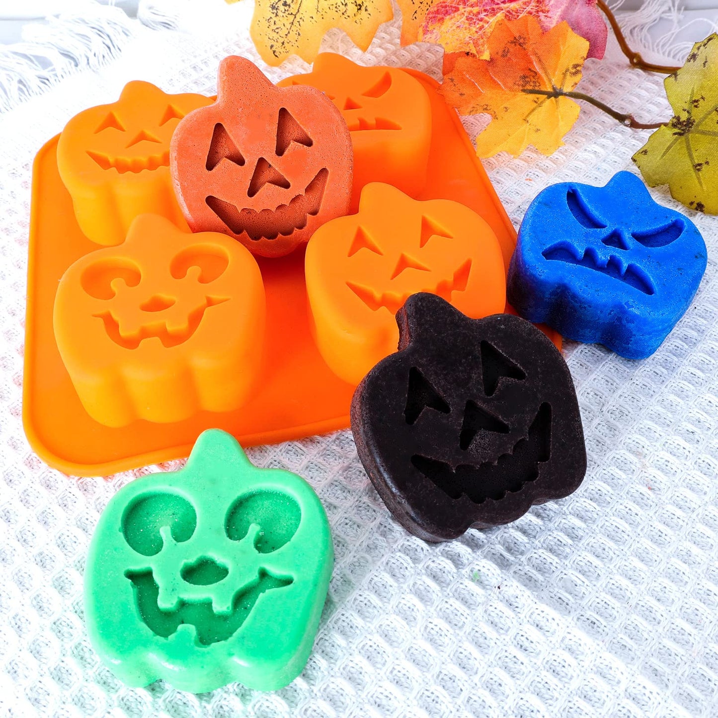 Halloween Silicone Chocolate Molds 5PCS Pumpkin Bat Skull Ghost Spider Shape Baking Molds Large Medium Small Cavity for Chocolate Jelly Soap Fondant Candy Candles Pastry Gummies Cake Decorating
