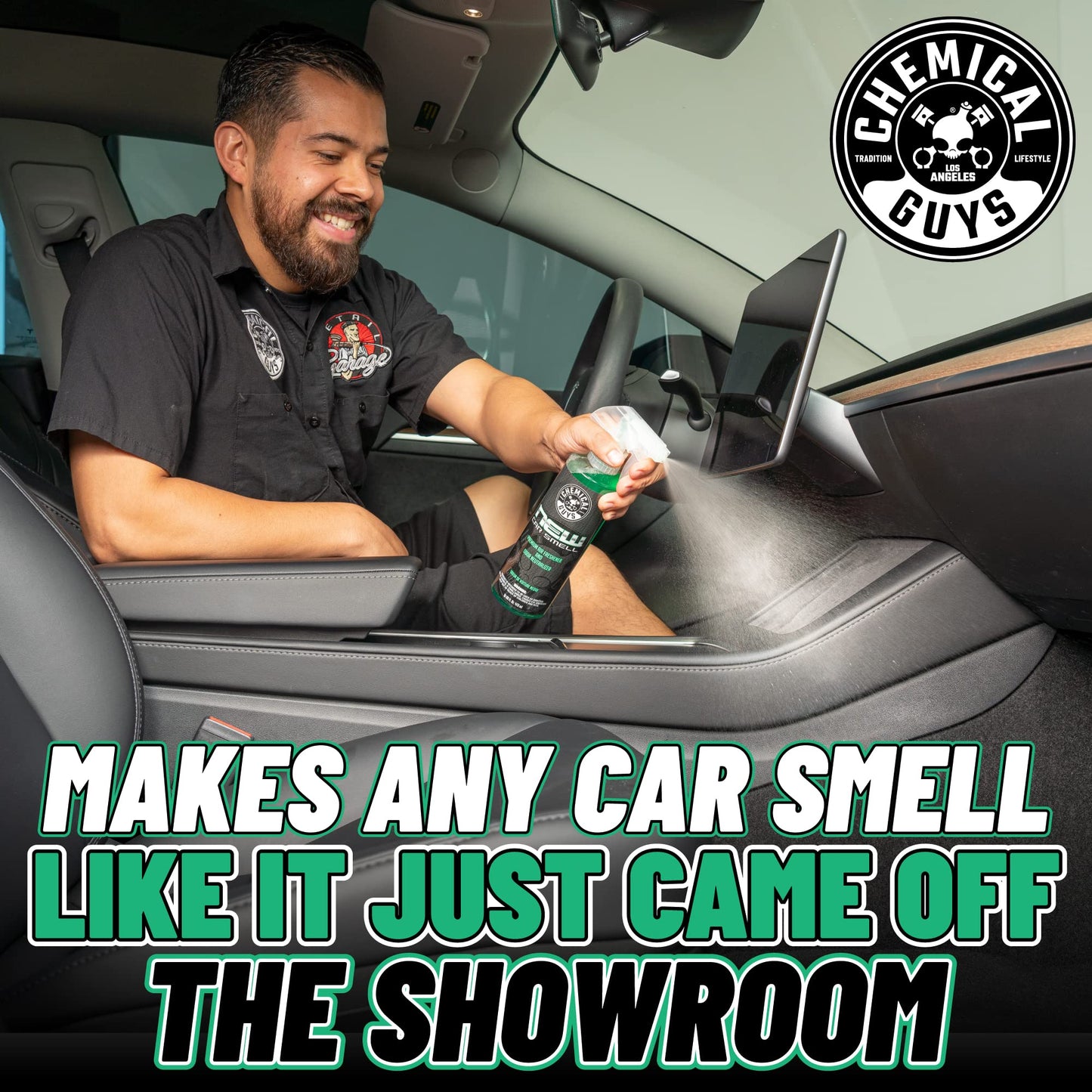 Chemical Guys AIR_101_32 New Car Smell Premium Air Freshener and Odor Eliminator, Long-Lasting Scent, Great for Cars, Trucks, SUVs, RVs & More, Extra Large 32 fl oz