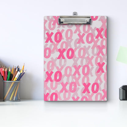 APJYM Trendy Preppy Pink XOXO Wooden Clip Board for Girls Student School Dorm Office, Standard A4 Letter Size 9x12.6 Inch