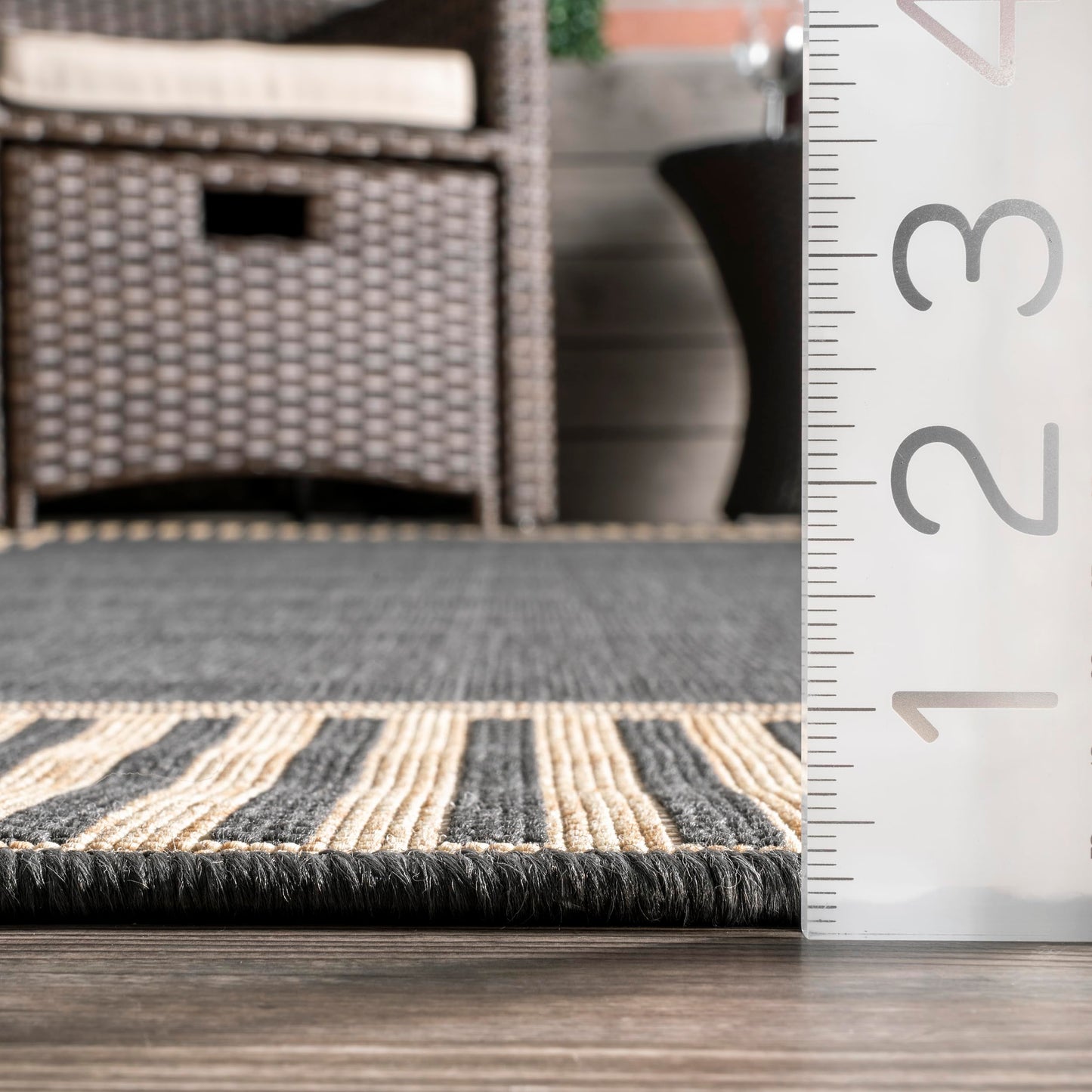 Nuloom Asha Dark Grey/Ivory, 2' x 3', Casual, Striped Border, Soft and Cozy, High Traffic, Stain Resistant, Easy Clean, Durable Area Rug for Indoor/Outdoor Patio, Deck, Porch, Garden, Courtyard