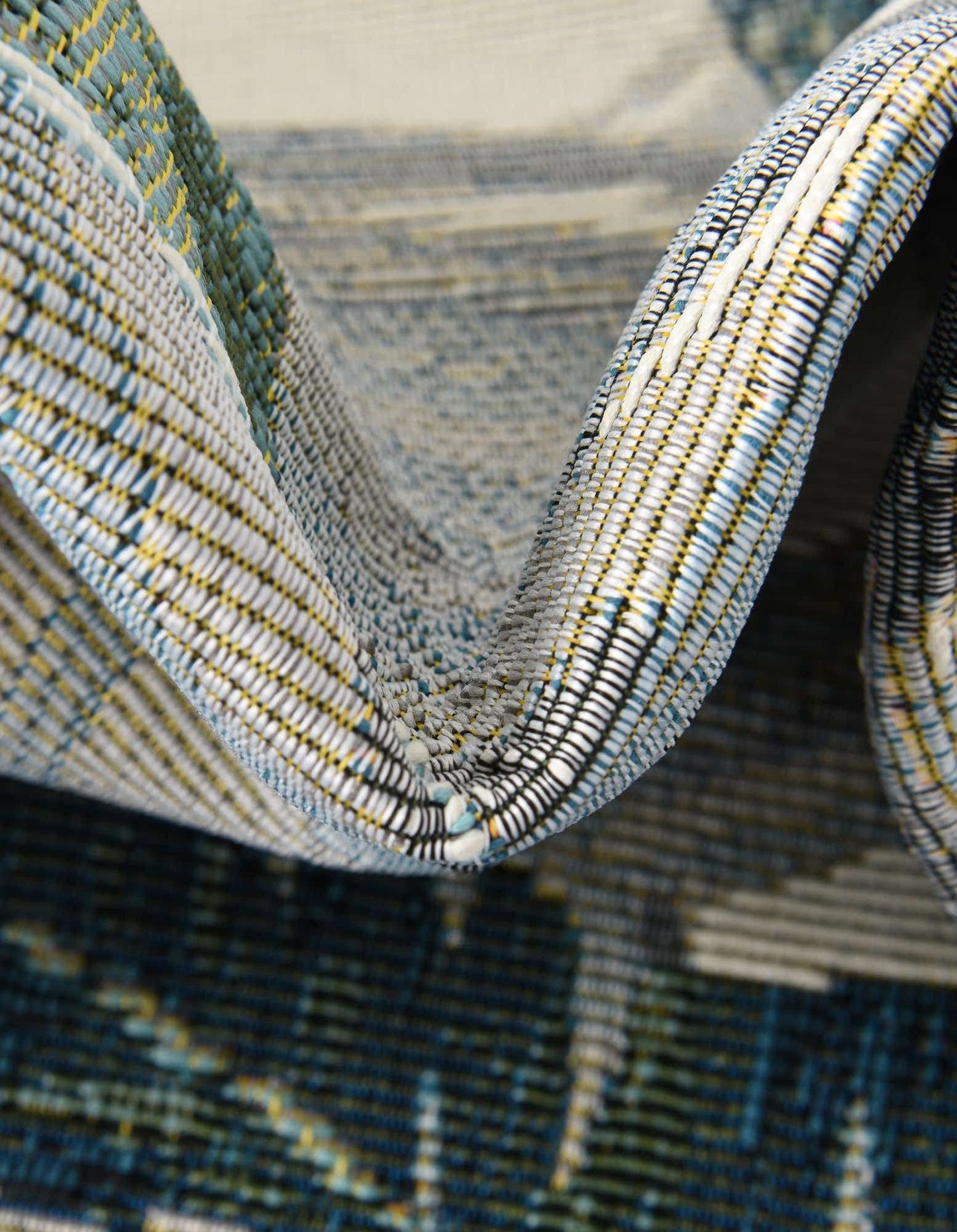 Unique Loom Outdoor Botanical Collection Area Rug - Kula (3' 3" x 5' 3" Rectangle, Multi/ Gray)
