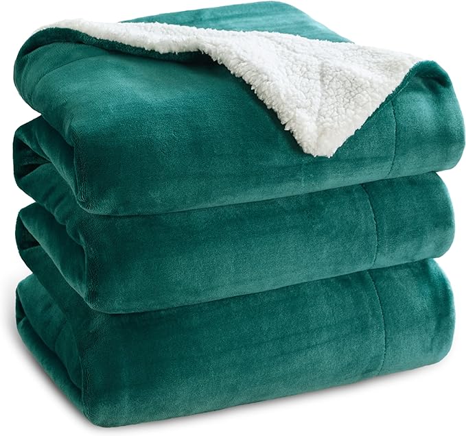 Bedsure GentleSoft Sherpa Fleece Blankets King Size for Bed - Thick and Warm, Soft Fuzzy Plush King Christmas Blanket for Winter, Forest Green, 108x90 Inches