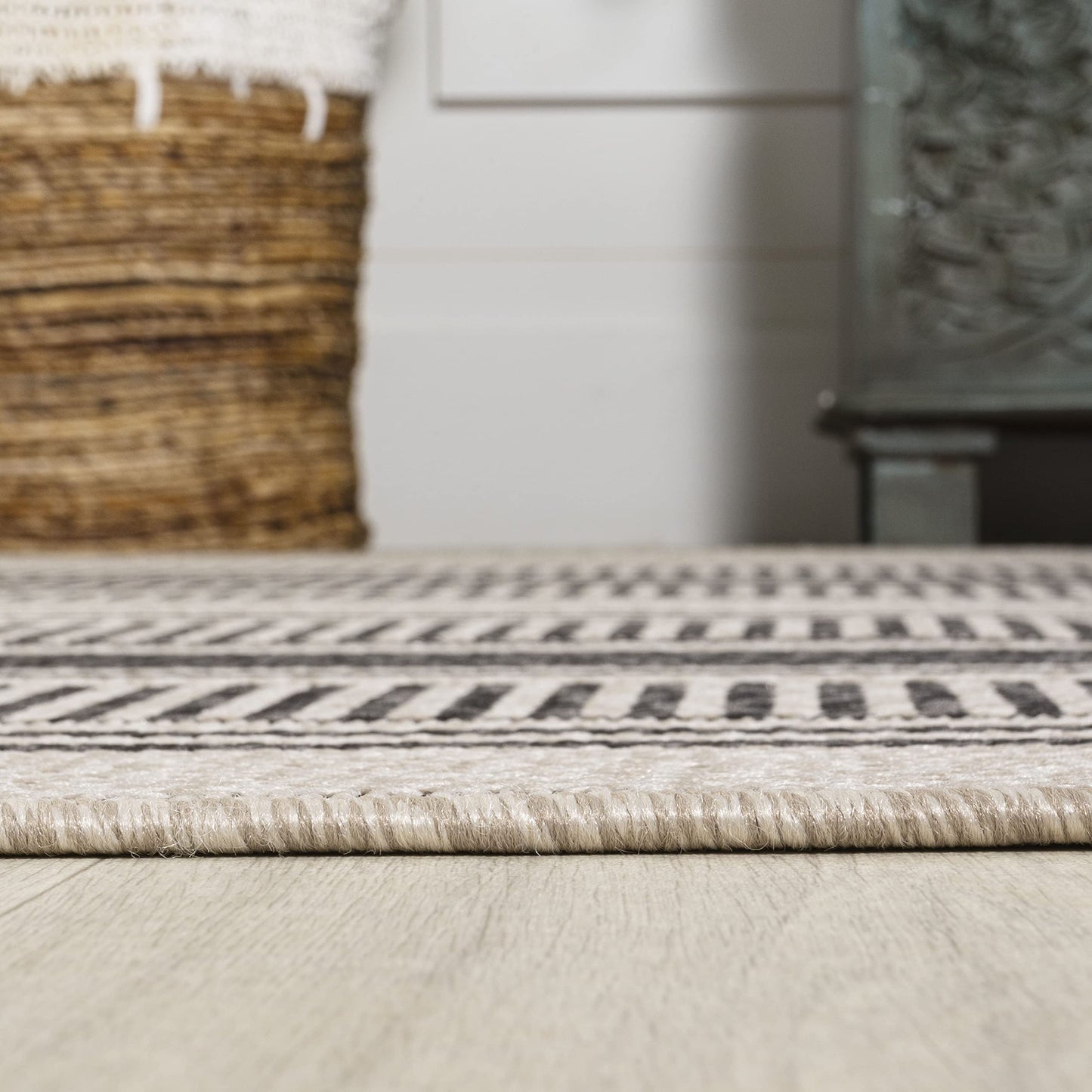 JONATHAN Y Double Stripe Indoor Outdoor Area Rug 5X8 Black/Beige, Haynes Modern for Backyard, Patio, Porch, Easy-Cleaning, High Traffic, Pet-Friendly, Non-Shedding (SMB202D-5)