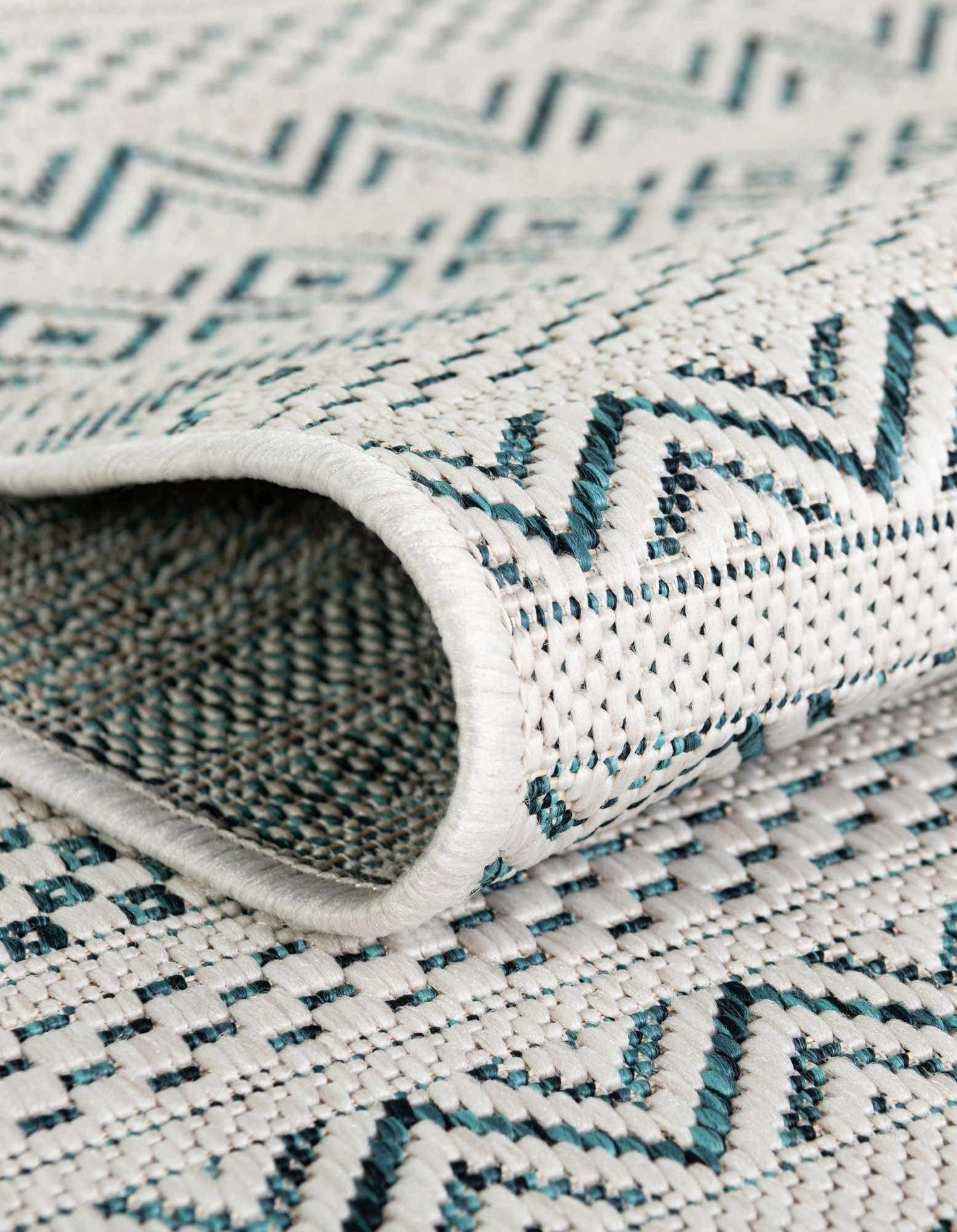 Unique Loom Outdoor Striped Collection Area Rug - Maia (5' 3" Round, Teal/Ivory)