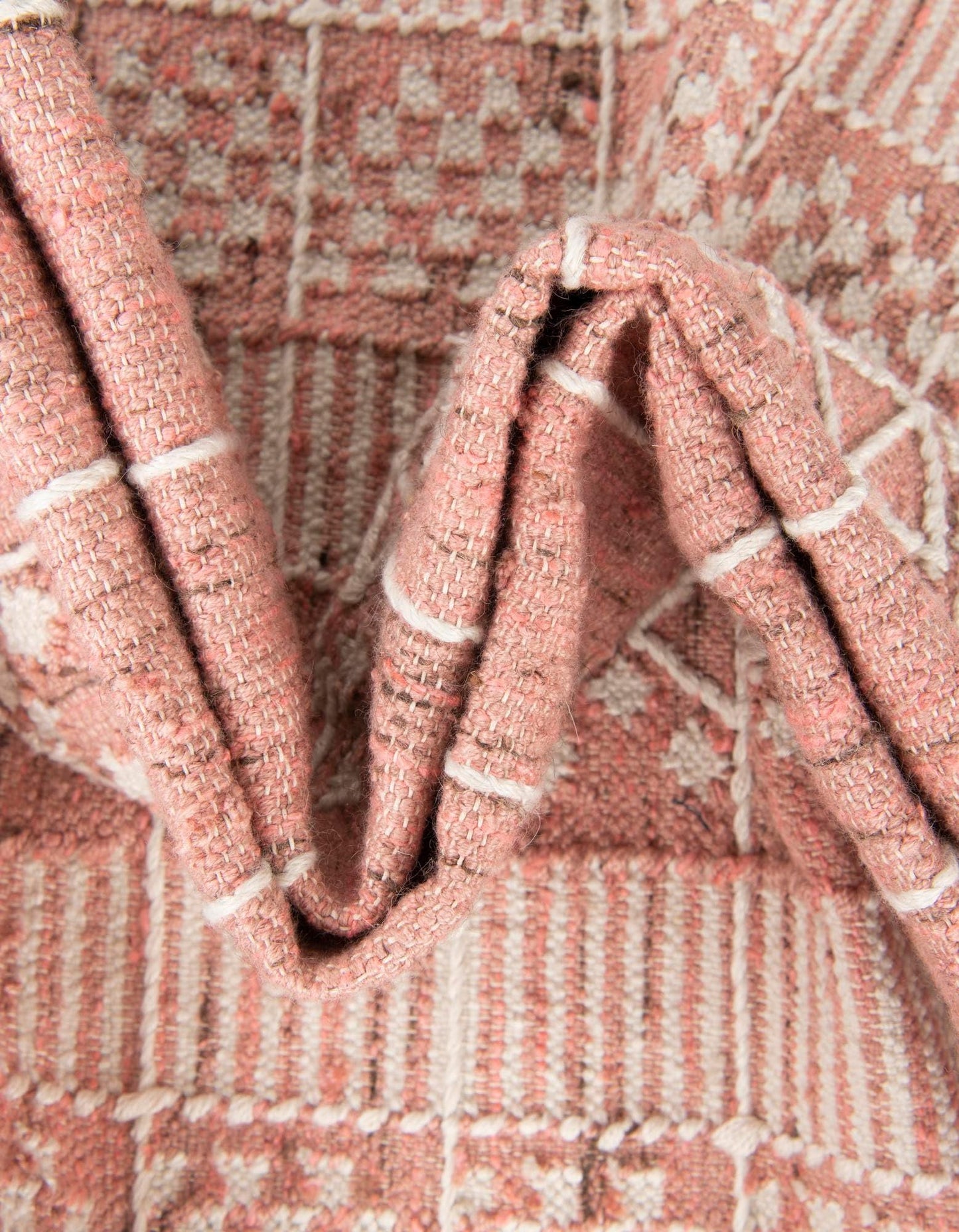 Rugs.com - Eco Bohemian Indoor Outdoor Rug – 4' 1 x 6' 1 Soft Pink Washable Indoor/Outdoor Rug – Eco-Friendly Recycled Material for Patios, Porches, and Entryways