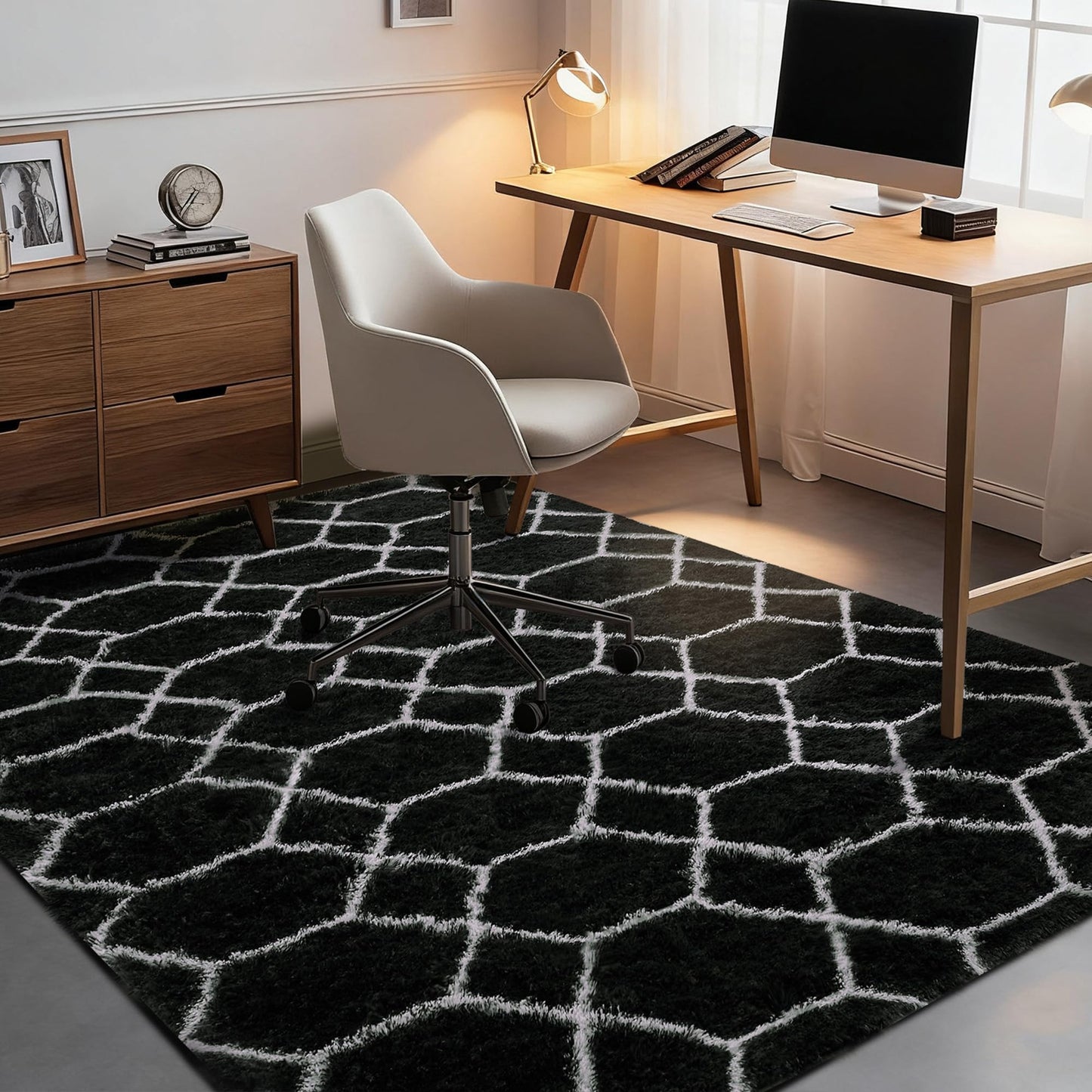 ARKIIKI Fluffy Rug for Bedroom Living Room, 4x6 Black and White Soft Area Rug, Machine Washable Shag Geometric Fuzzy Kids Non Slip Carpet Home Decor Aesthetic, Plush Floor Mat for Nursery Teen Dorm