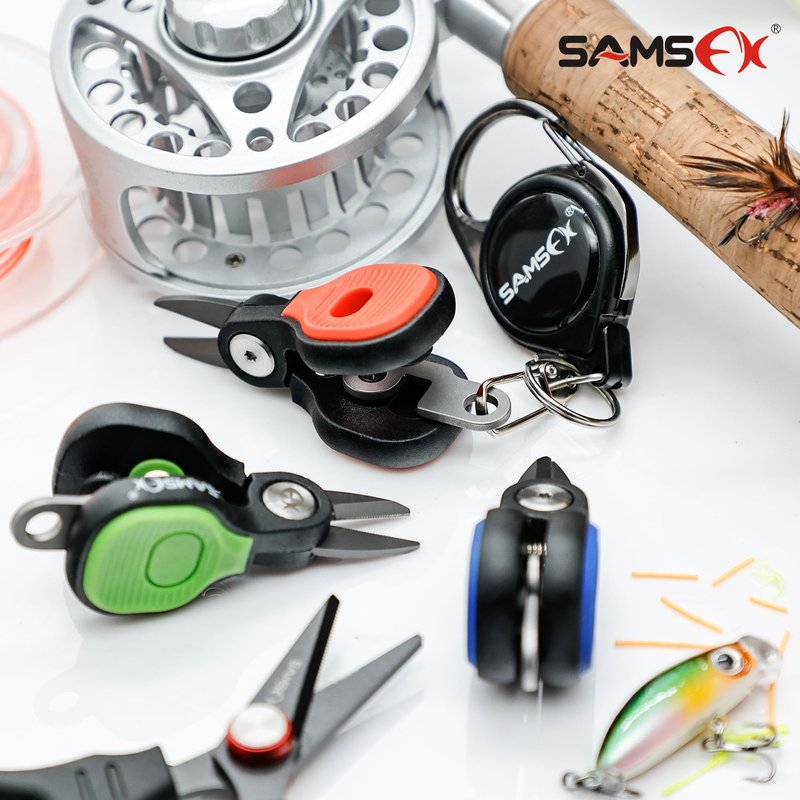 SAMSFX Fishing Nipper with Retractable Tether, Stainless Steel Blades that Cut Braid, Mono and Fluoro Lines, SNIP, Fishing Line Cutters (Green)