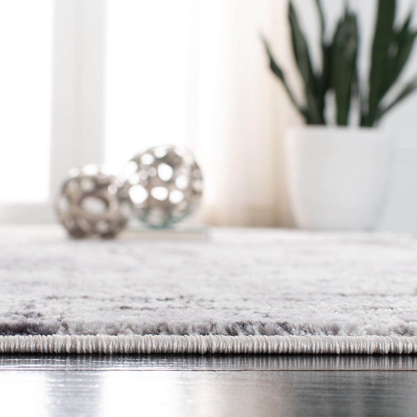 SAFAVIEH Amelia Collection Accent Rug - 4' x 6', Grey & Charcoal, Modern Abstract Distressed Design, Non-Shedding & Easy Care, Ideal for High Traffic Areas in Entryway, Living Room, Bedroom (ALA786F)
