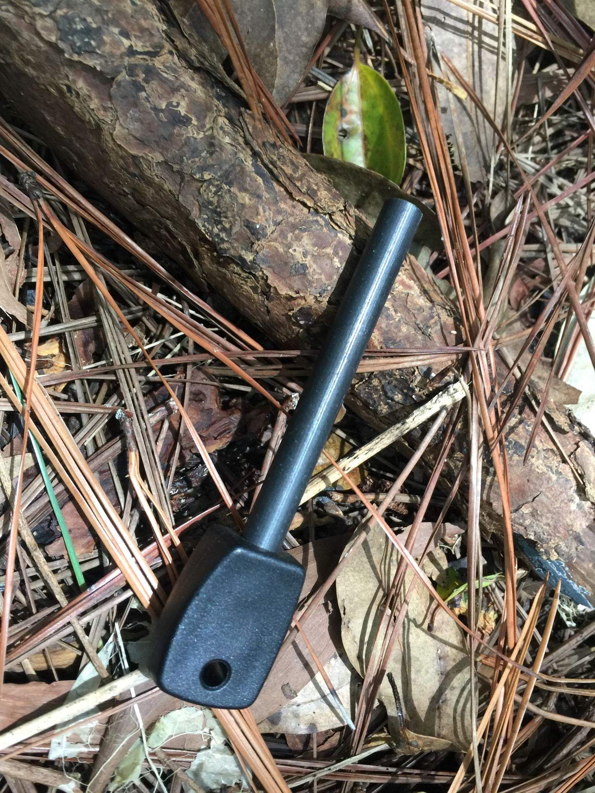 FOSTAR 3 PCS Tactical Ferro (Ferrocerium) Rods, Bushcraft Flint Fire Starter with Easy Grip Handle, 5/16 Inch Thick Waterproof Fire Steel Magnesium Camping Tool Kit (Black)