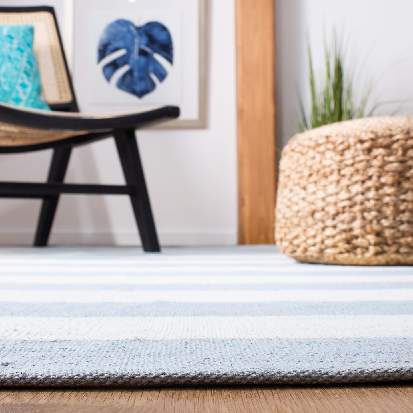 SAFAVIEH Montauk Collection Area Rug - 10' x 14', Sky Blue & Ivory, Handmade Flatweave Cotton, Woven Texture, Farmhouse Stripe Pattern, Ideal for Living Room, Bedroom, Dining Space(MTK712K)
