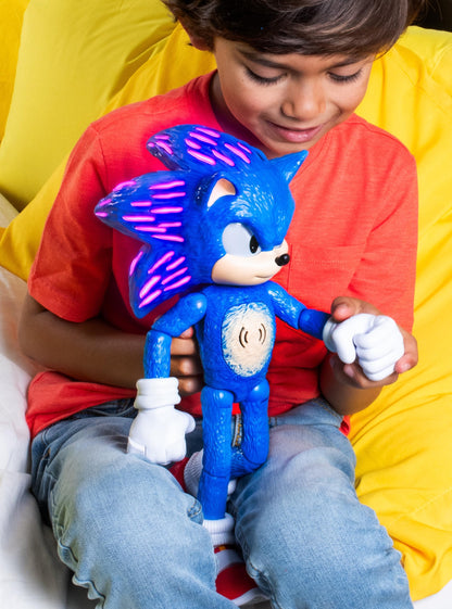 Sonic The Hedgehog 3 Ultimate Talking Sonic 34cm / 12-Inch Figure, Features 30+ Iconic and Humorous Phrases and Sounds from the Movies, Light-Up Eyes and Quills