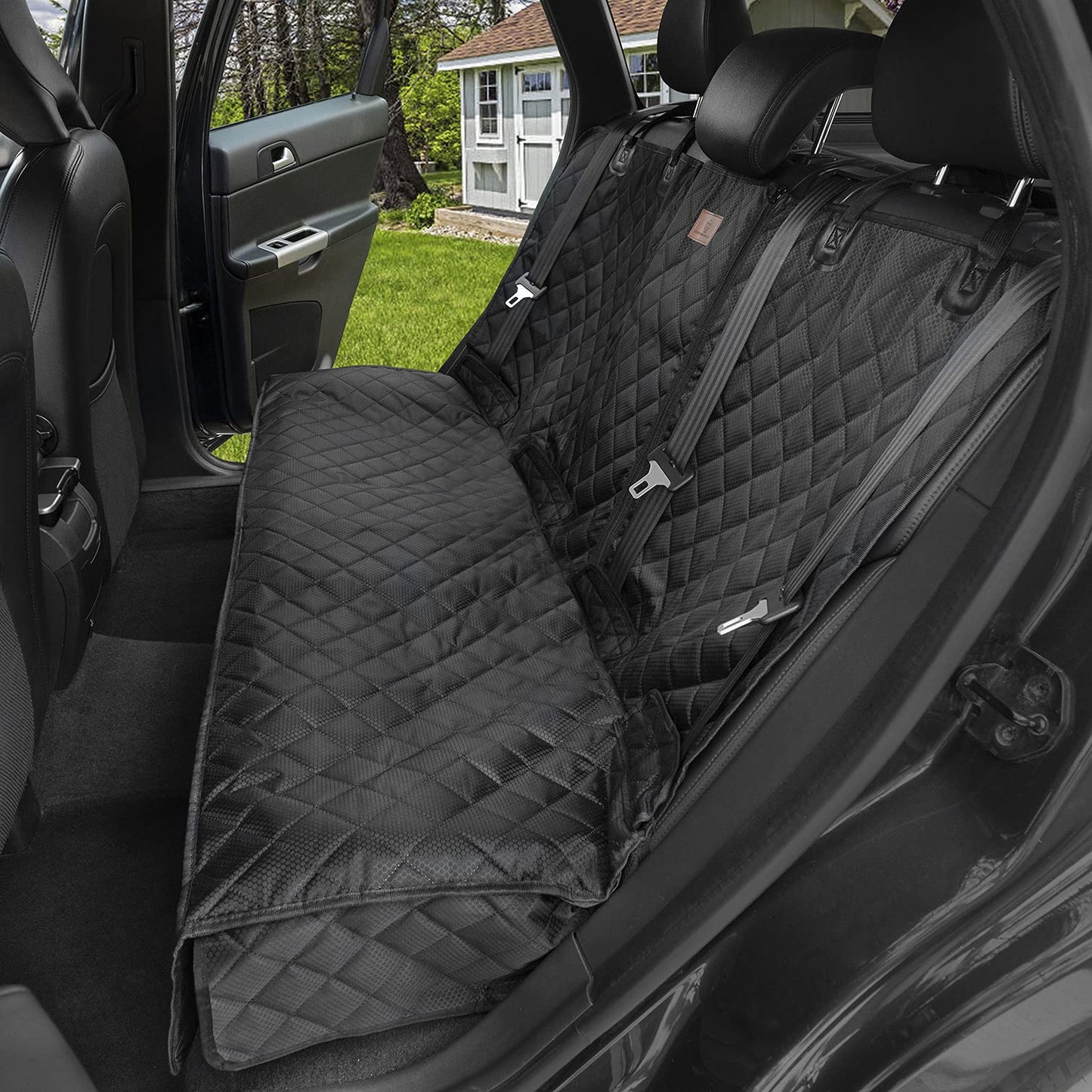 ipuppy Premium Waterproof Car Seat Cover/Protector for Dogs with Armrest Opening - Quilted, Scratch Proof and Non-Slip - Isofix-Compatible - 45 x 133cm (Black)