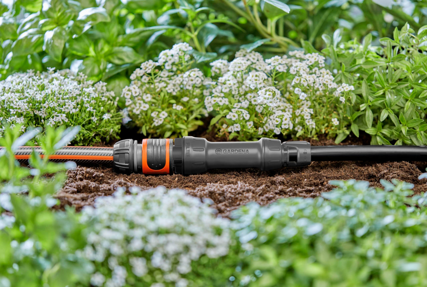 Gardena Micro-Drip-System Master Unit 1000: Starting unit for the automatic irrigation system, reduces pressure and filters the water, simple connection technology (13333-20)