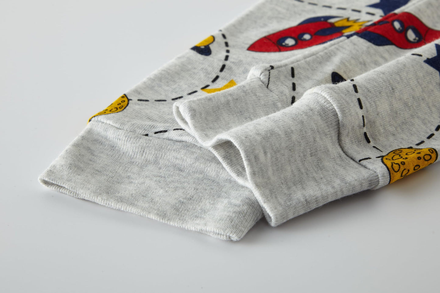 SOIBEEN Pyjamas for Boys Space Planet Nightwear Cotton Clothes Kids Sleepwear Long Sleeve PJs Set 4 Piece Outfit Xmas Gift 6 Years