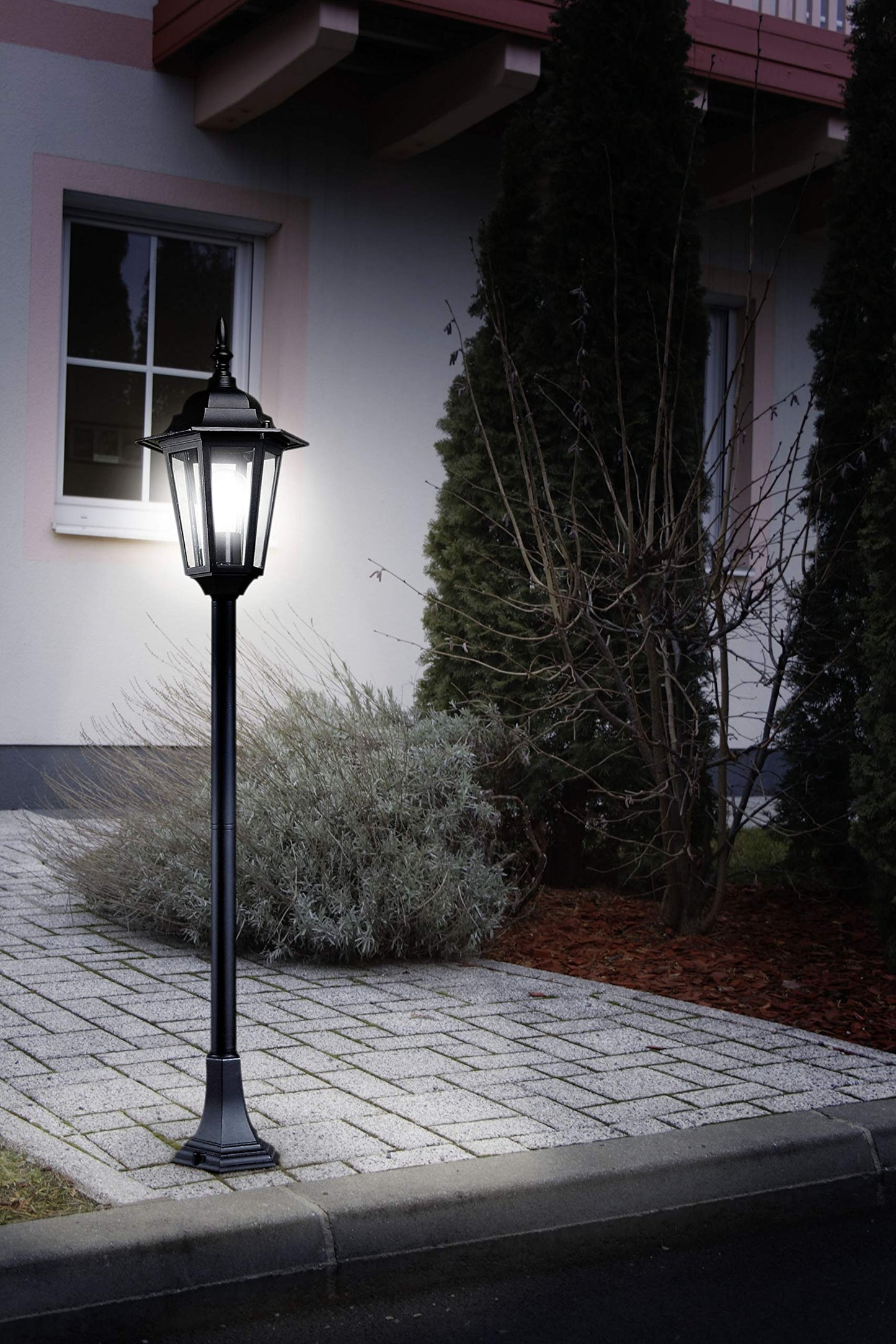 Eglo Laterna 4 Outdoor lamppost, Victorian Style Street lamp, Electric Garden and Driveway Light, cast Aluminium and Glass, Black Lantern, E27 Socket, IP44