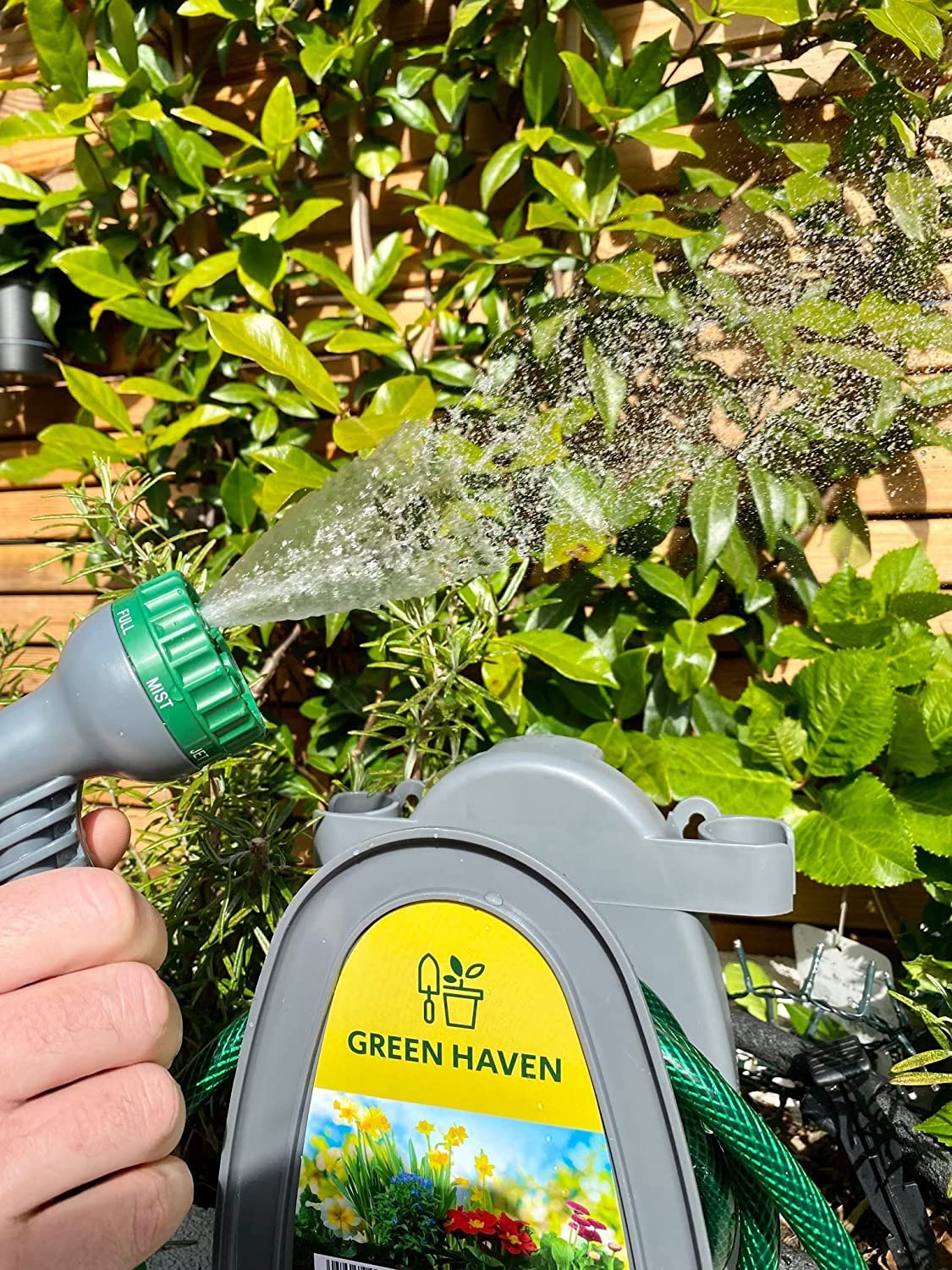 Green Haven Garden Hose Pipe Reel – 10m / 32ft Lightweight Compact Hosepipe with 7-Pattern Spray Nozzle Gun, Easy Wind Mini Hose Reel for Small Gardens, Balconies & Outdoor Cleaning