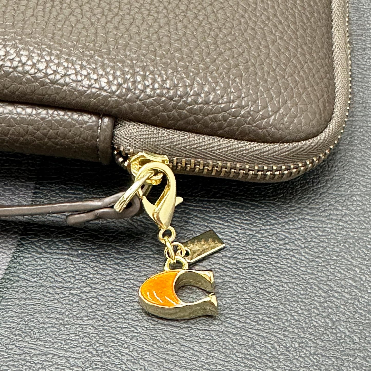 Sbredit Cute Bag Charm Purse Charms Keychain- Keychain for Bags- Gifts for Women Mothers Day Gifts Christmas Valentine Bag Accessory-CC