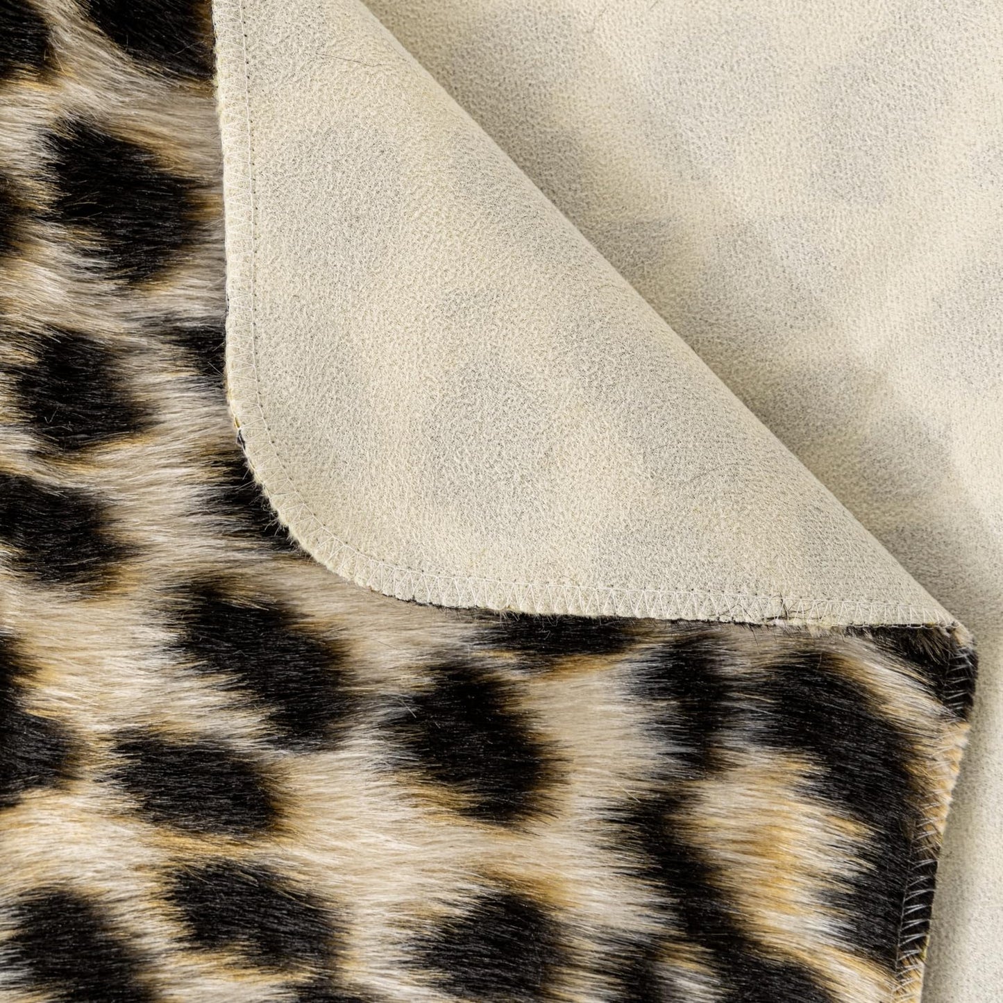 Asuprui Cheetah Print Area Rug – Soft Leopard Rug Animal Print Cowhide Rug for Kids' Room Decor, Playroom or Nursery (5.9 x 7 Ft)
