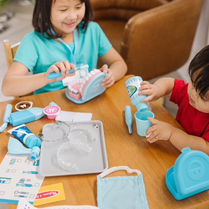 Melissa & Doug Smile Dentist Kit for Kids Role Play Toys for 3+ Year Old Girls, Educational Toys for 3 Year Old Boys, Montessori Toys Age 3
