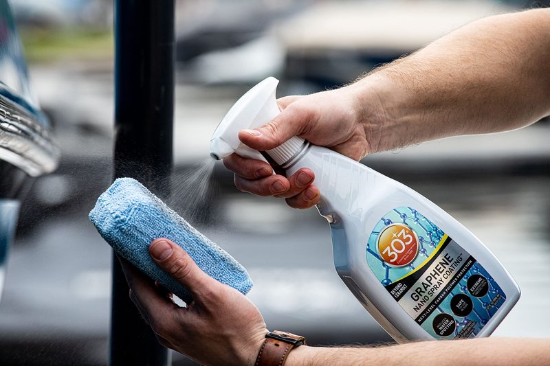 303 Products Marine Graphene Nano Spray Coating - Next Level Protection - Enhances Gloss and Depth - Reduces Water Spotting - UV Ray Protection- Safe to Use in the Sun - 32 fl. oz. (30251), White