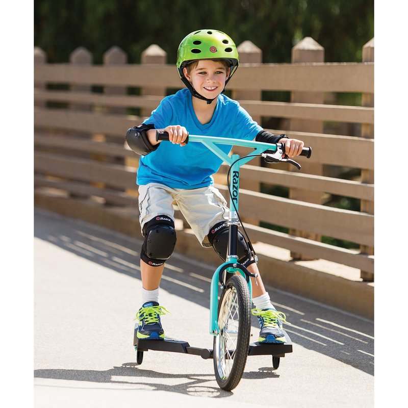 Razor DeltaWing Scooter Black/Mint Green, One Size
