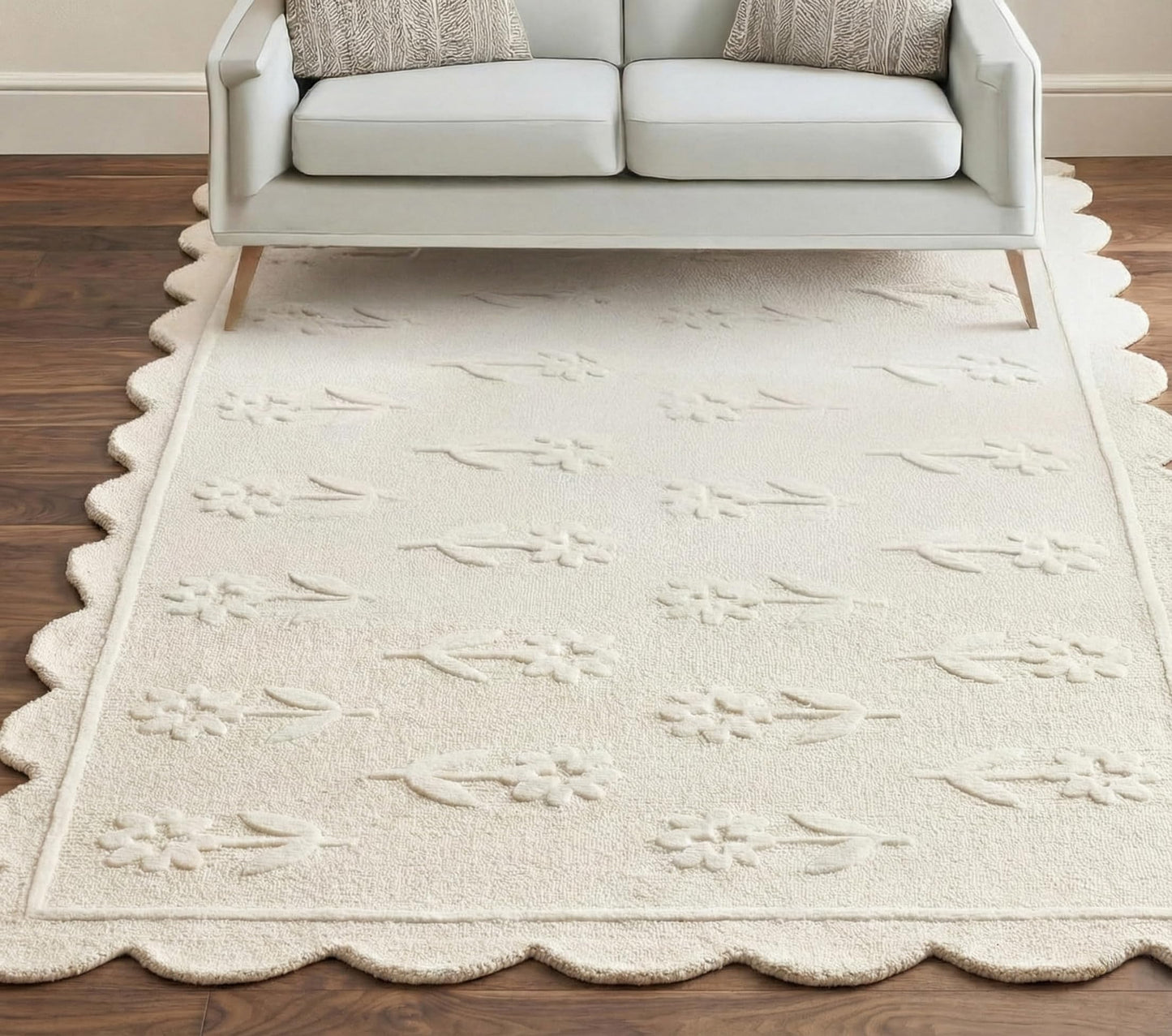 RUGWYN Jessa Scallop Floral Rug – Handmade Wool Area Rug with Non-Slip Cotton Backing – Soft and Durable – Ideal for Living Room, Bedroom, and Home Décor – Anti-Skid Design (Beige, 4' x 6')