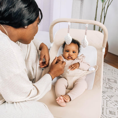 Baby Delight Alpine Deluxe Portable Bouncer, Infant, 0-6 Months, 100% GOTS Certified Cotton Fabrics, Organic Oat