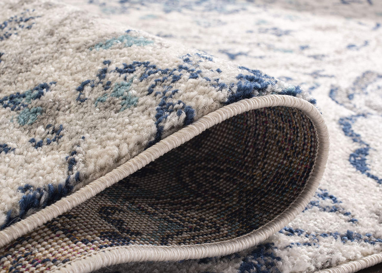 SAFAVIEH Area Rug 8x10 - Madison Collection - Large - Cream & Light Grey, Boho Chic Glam Paisley Design, Non-Shedding & Easy Cleaning, Ideal for Living Room, Bedroom, Office, Dining Space (MAD600C)