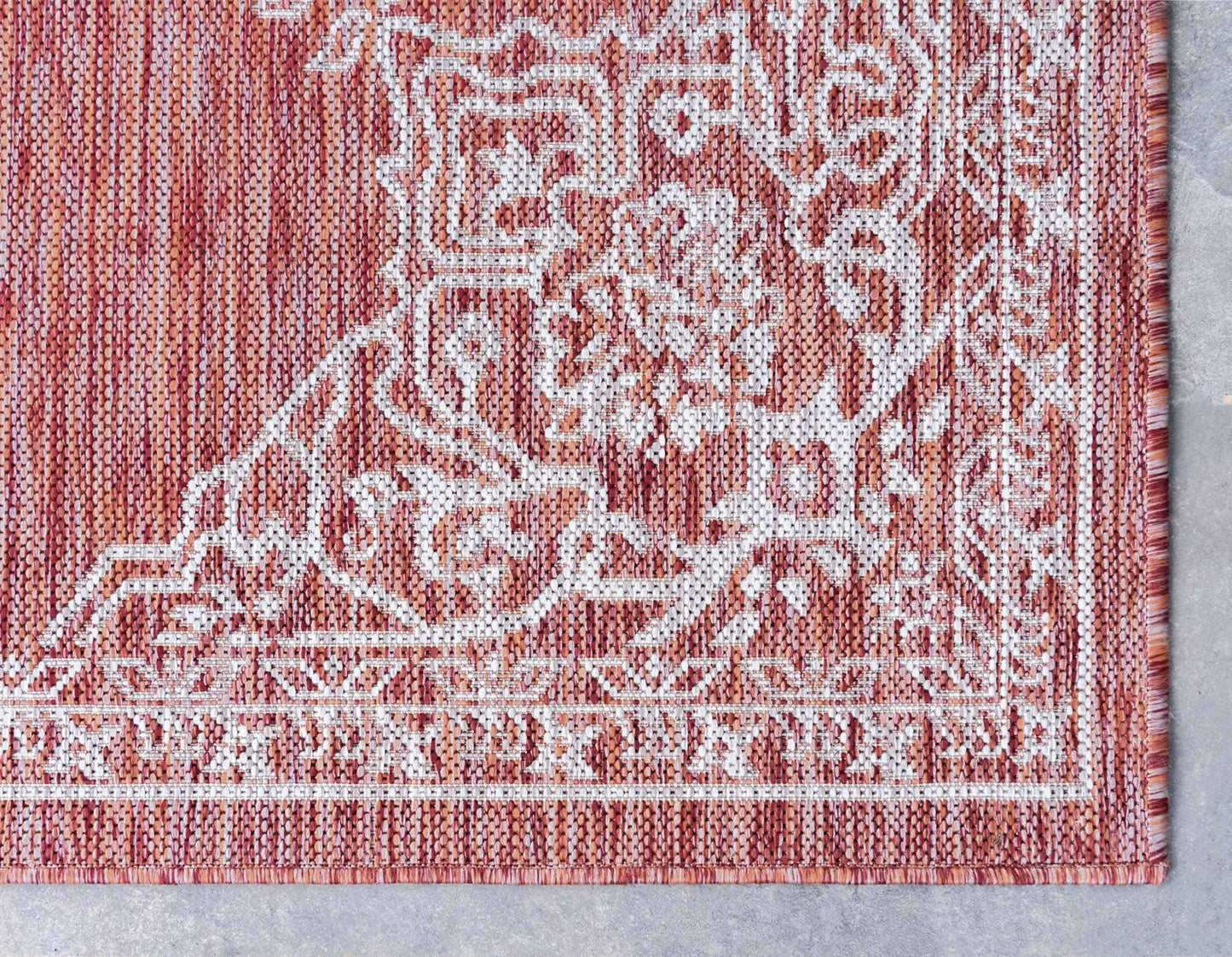 Unique Loom Outdoor Traditional Collection Area Rug - Antique (4' 1" x 6' 1" Rectangle, Rust Red/ Gray)