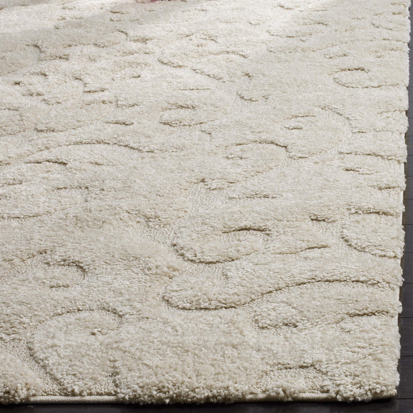 SAFAVIEH Florida Shag Collection Runner Rug - 2'3" x 8', Creme & Creme, Scroll Design, Non-Shedding & Easy Care, 1.2-inch Thick Ideal for High Traffic Areas in Living Room, Bedroom (SG470-1111)