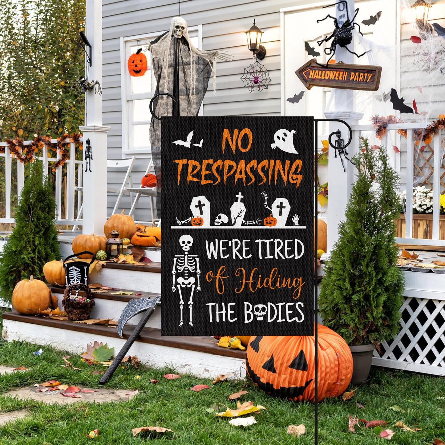 Halloween Skeleton Garden Flag - No Trespassing We're Tired of Hiding the Bodies Yard Flags Skull Ghost Burlap Double Sided Readable House Flags Trick or Treat Party Decors Supplies for Outdoor Lawn