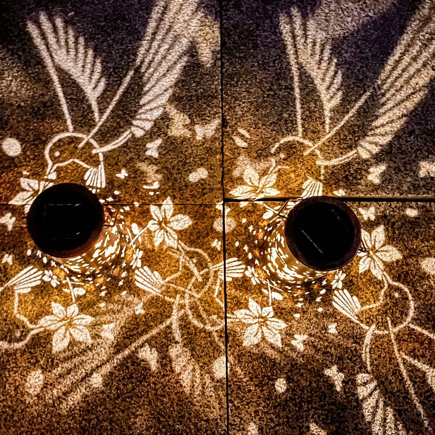 Solar Lanterns Outdoor Waterproof Hummingbirds Birthday Gifts for Women Mom Grandma Garden Decor Metal Hanging LED Decorative Light for Patio Yard Lawn Backyard Front Porch Gardening Gifts