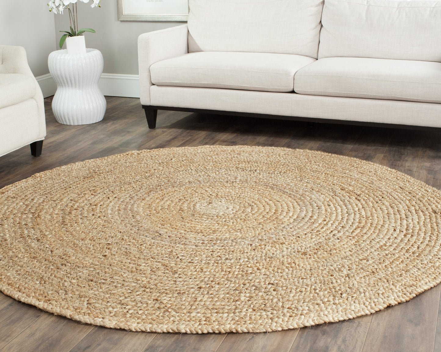 SAFAVIEH Natural Fiber Collection 7' Round Natural NF733A Handmade Farmhouse Fringe Premium Jute Area Rug