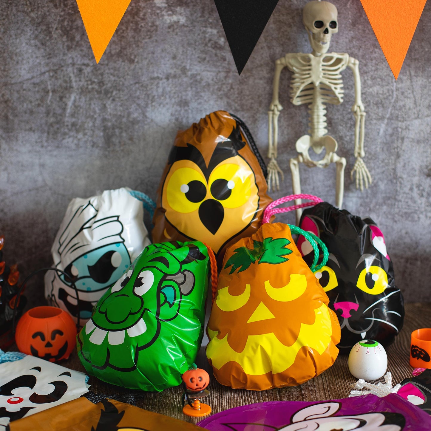 JOYIN 72PCS Halloween Drawstring Goody Bags, Halloween Treats Bags, Trick or Treat Bag, Goodie Candy Gift Bag Bulk for Kids Trick or Treating, Party Favors Supplies, 12 Designs Classroom Gifts Prizes